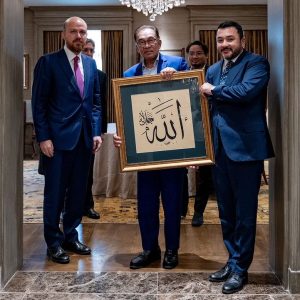 H.E. Mr. N. Bilal Erdogan & H.E. Taha Ayhan Were Received By Prime Minister Anwar Ibrahim
